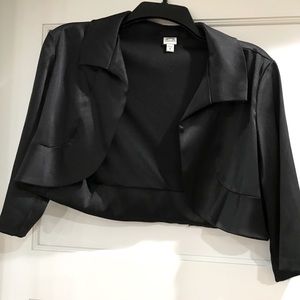 Sangria Cropped Black Jacket